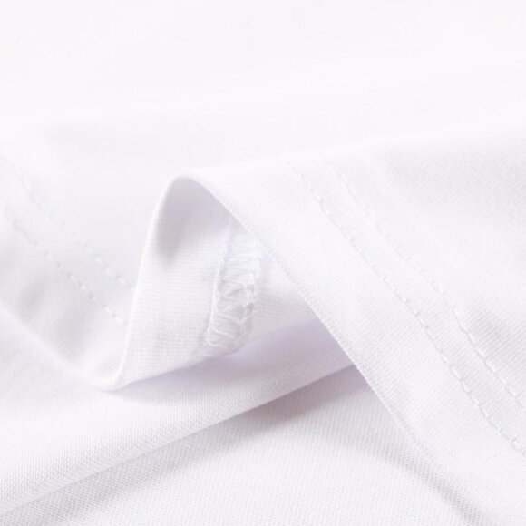 Thug Club White T Shirt With Distinctive Red Graphics - Picture 5 of 7